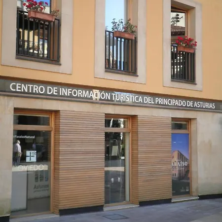 Calle Alfonso Iii El Magno, 22 شقة *