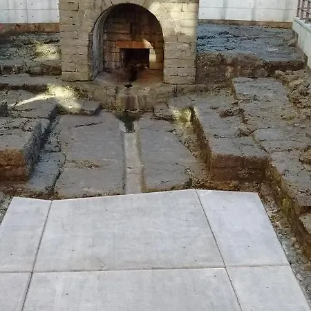 Calle Alfonso Iii El Magno, 22 شقة